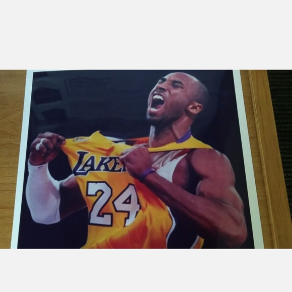 NEW!💯 KOBE BRYANT LOS ANGELES LAKERS 8.5x11 ULTRA GLOSSY BASKETBALL POSTER🔥 - Picture 2 of 4